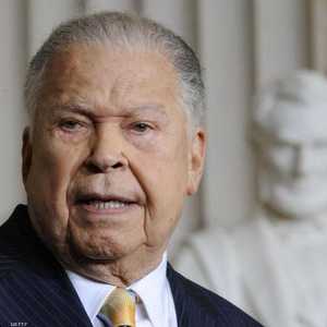 إدوارد بروك أول سيناتور أسود منتخب في الولايات المتحدة