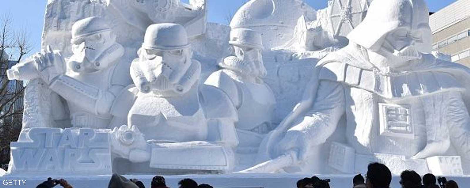 منحوتات ثلجية عملاقة لشخصيات الفيلم في اليابان