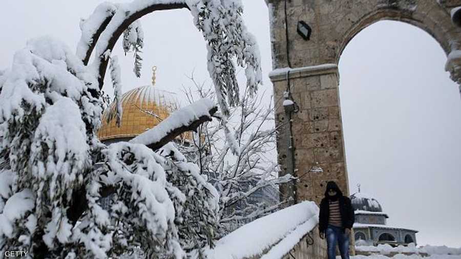 مشهد بديع لقبة الصخرة تحت الثلج