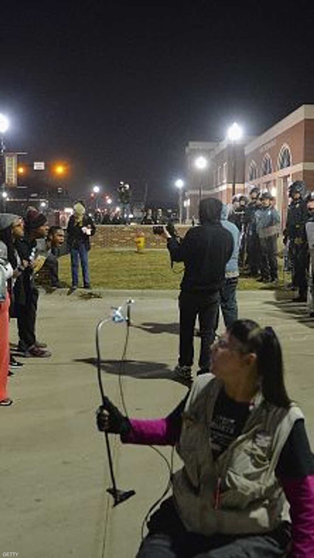 الشرطة في مواجهة المتظاهرين.. مشهد يتكرر في فيرغسون