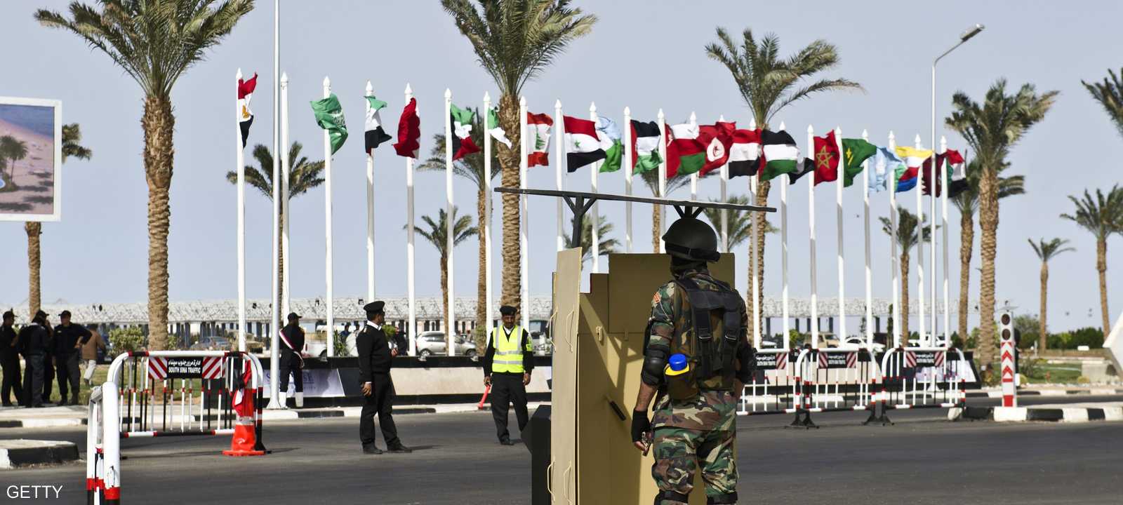 المؤتمر يعقد في ظل تشديدات أمنية مكثفة