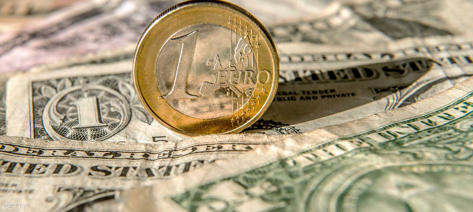 يواصل سعر صرف الدولار الارتفاع منذ صيف العام الماضي