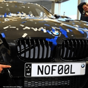 تيانا مارش صدقت ما اعتقدت أنها كذبة أبريل وربحت سيارة جديدة من بي إم دبليو - نقلا عن صحيفة نيوزيلاند هيرالد