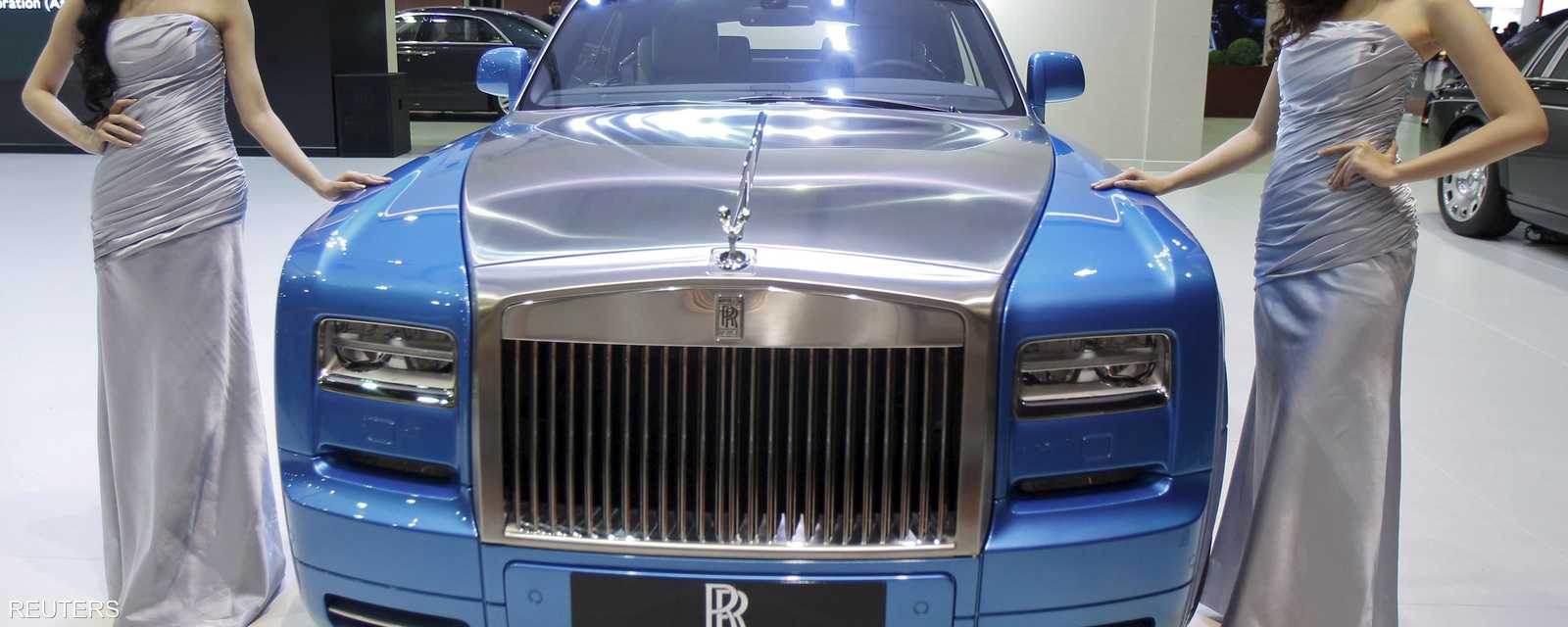 رولز رويس فانتوم دروبهيد الكوبيه هي السيارة الوحيدة المكشوفة من إنتاج رولز رويس
