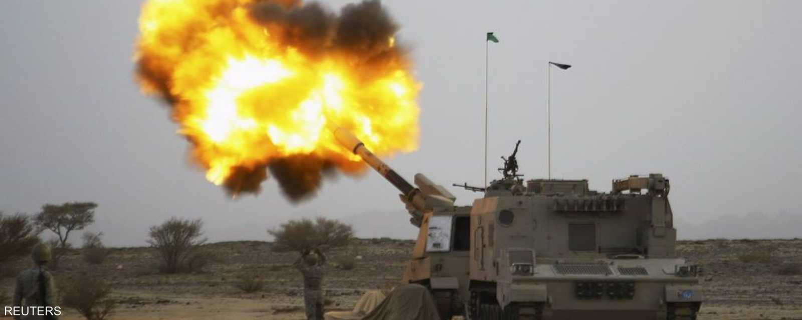 المدفعية السعودية تطلق نيرانها بانجاه مواقع للحوثيين قرب الحدود مع اليمن