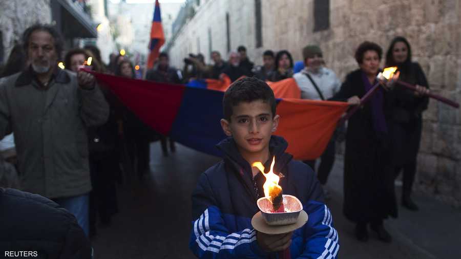 وفي حارة الأرمن بالبلدة القديمة في القدس خرج الأرمن لإحياء ذكرى المجازر