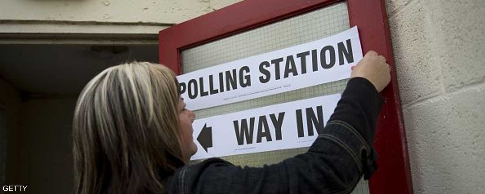 لجان الانتخابات البريطانية فتحت أبوابها في الصباح الباكر