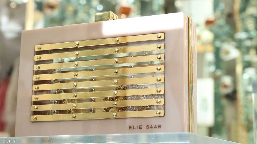 حقيبة مميزة من تصمم إيلي صعب من الممكن أن تقتنيها إحدى الممثلات بليلة كان 