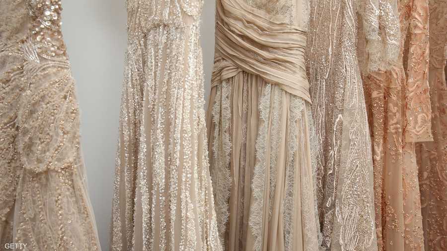 مجموعة من فساتين مصمم الأزياء إيلي صعب خلال حفل عشاء مهرجان كان في دورته 68 