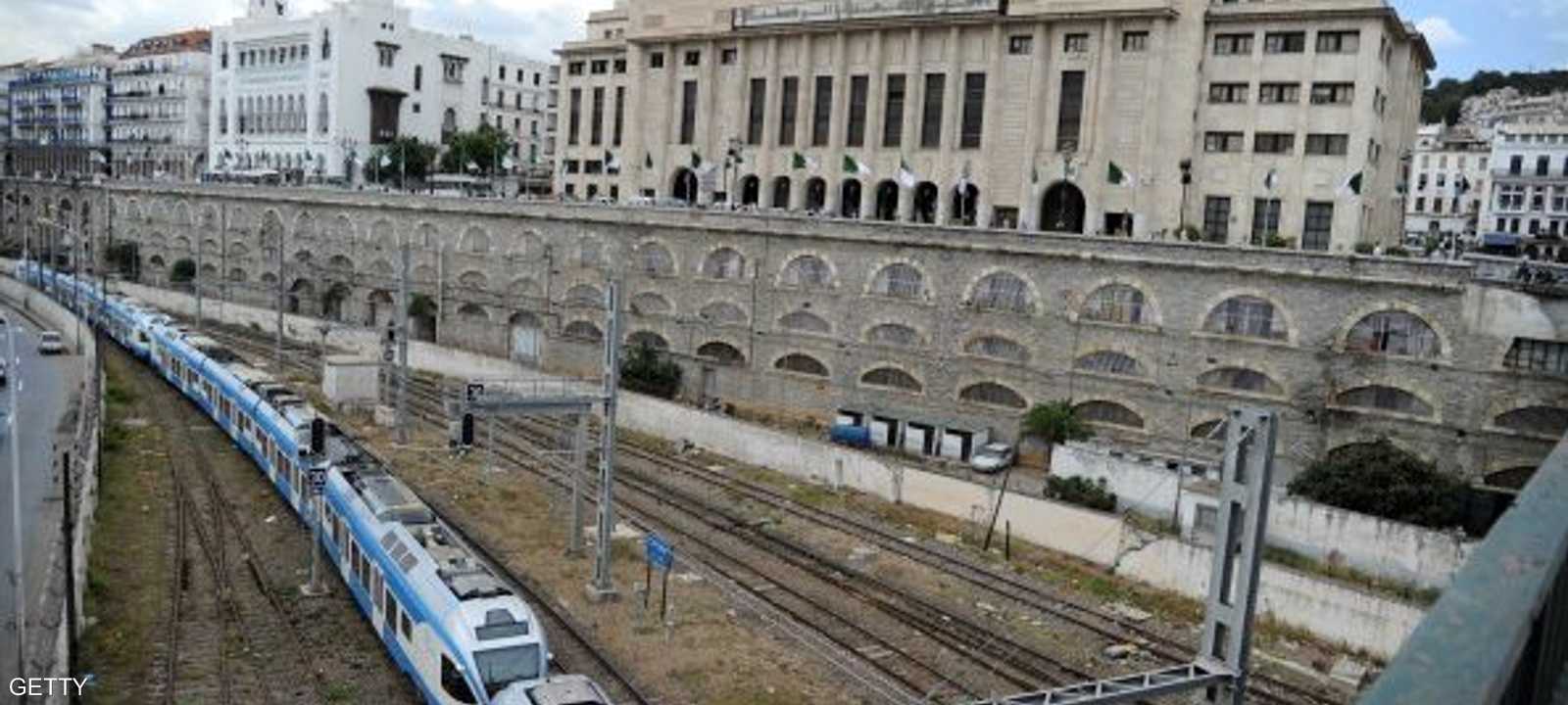 الاستثمار لتحديث شبكة النقل بالجزائر بلغ 1,2 مليار يورو