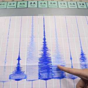 بلغت قوة الهزة الأرضية 3.7 درجة بحسب مقياس ريختر