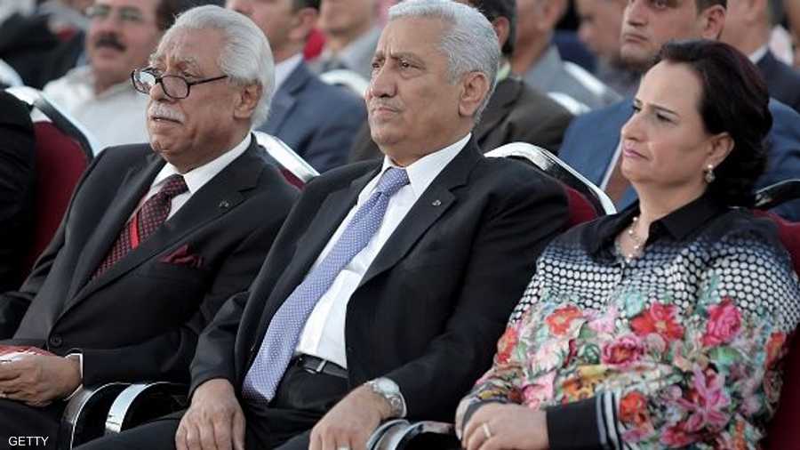رئيس اللجنة العليا للمهرجان عقل بلتاجي (يسار) ورئيس الوزراء الأردني عبدالله النسور وزوجته بحفل الافتتاح