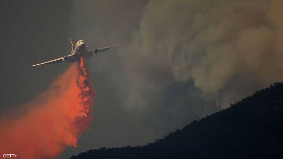 رجال الإطفاء استخدموا طائرات هليكوبتر لإخماد النيران في سبرينغ كونتي