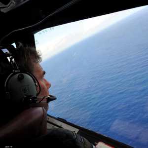 فرق الإنقاذ ما زالت تواصل البحث عن الطائرة منذ أكثر من عام.