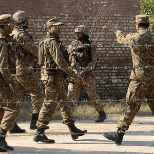 عناصر من الجيش الباكستاني