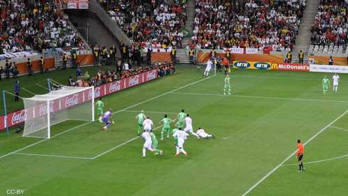 كرة قدم عربية