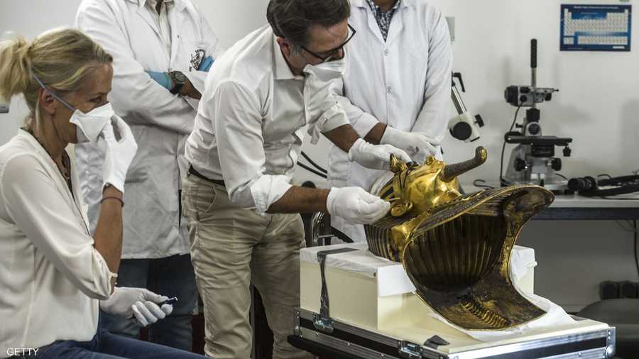 الخبير الألماني كريستيان إيكمان رئيس فريق العمل خلال العمل