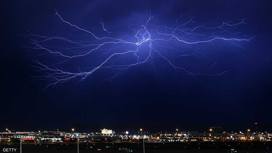 البرق في لاس فيغاس بالولايات المتحدة.