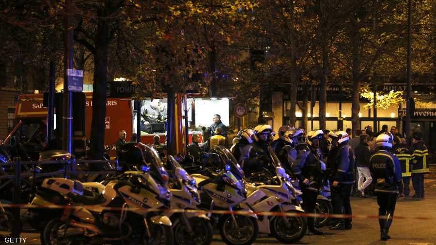 الشرطة الفرنسية تنتشر في مواقع الهجمات بليل باريس الدامي