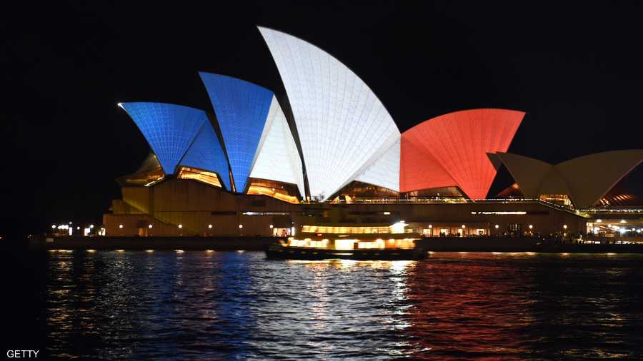 أستراليا أضاءت أعلام فرنسا في دار الأوبرا