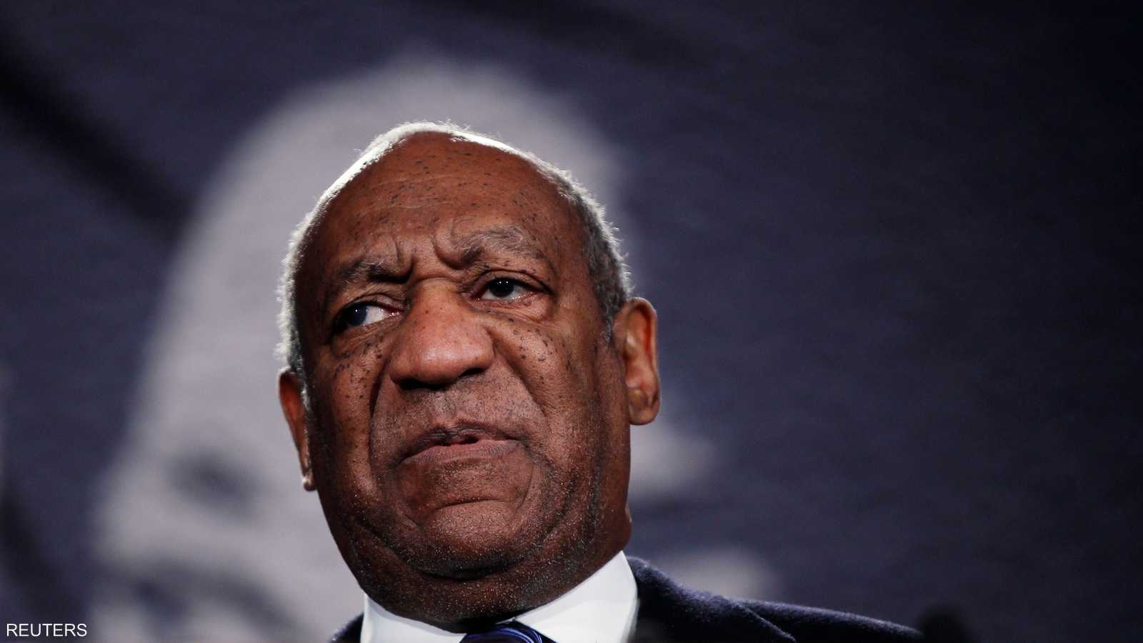 بيل كوسبي يحمل شهادة دكتوراه في التعليم