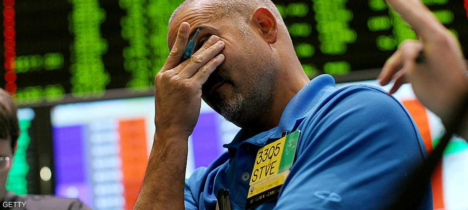 أسعار النفط تهوي بشكل غير مسبوق