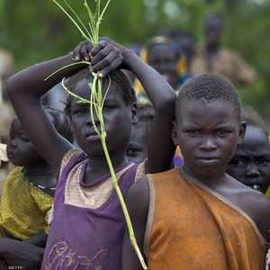 أطفال من جنوب السودان في مخيم للاجئين