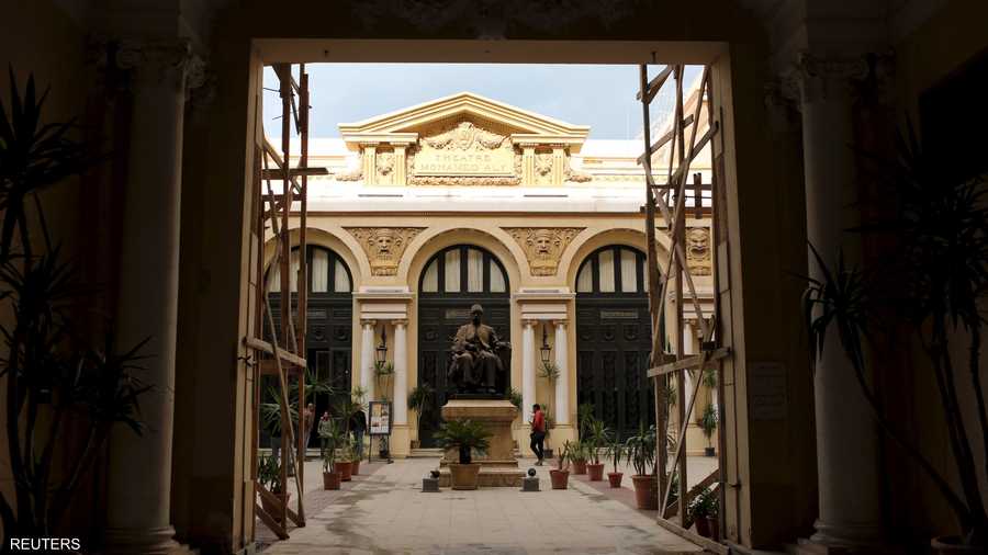 دار الأوبرا في شارع فؤاد بالإسكندرية