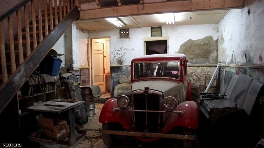 سيارة استخدمت في المواكب الملكية