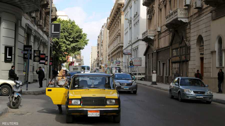 يعكس شارع فؤاد تاريخ الإسكندرية الثري