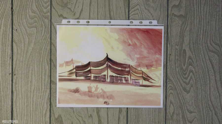 استغل بعض المعتقلين وقتهم في الرسم