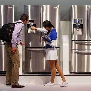 كاميرا الثلاجة ترصد حركة البكتيريا فوق الطعام