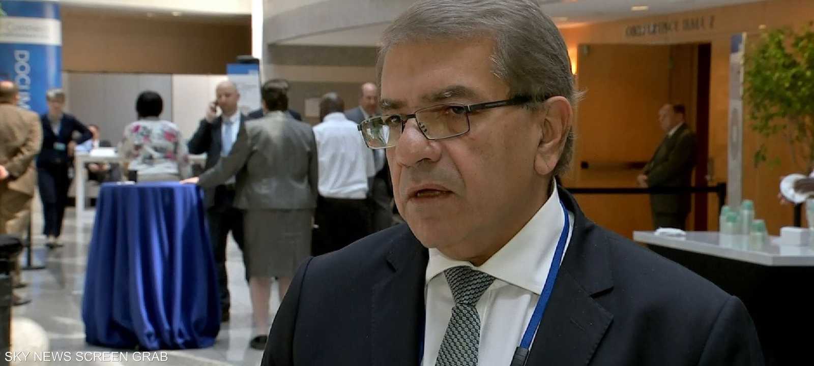 وزير المالية المصري عمرو الجارحي