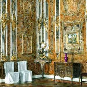 غرفة العنبر التي سرقها النازيون