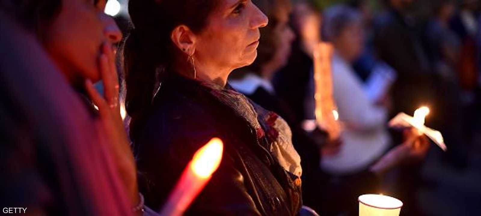 أستراليون يحتجون بالشموع ضد سياسة الهجرة الأسترالية