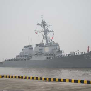 المركز اللوجستي الصيني يقدم الدعم للسفن التي تحارب القراصنة