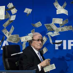 فساد الفيفا أطاح الرئيس السابق بلاتر