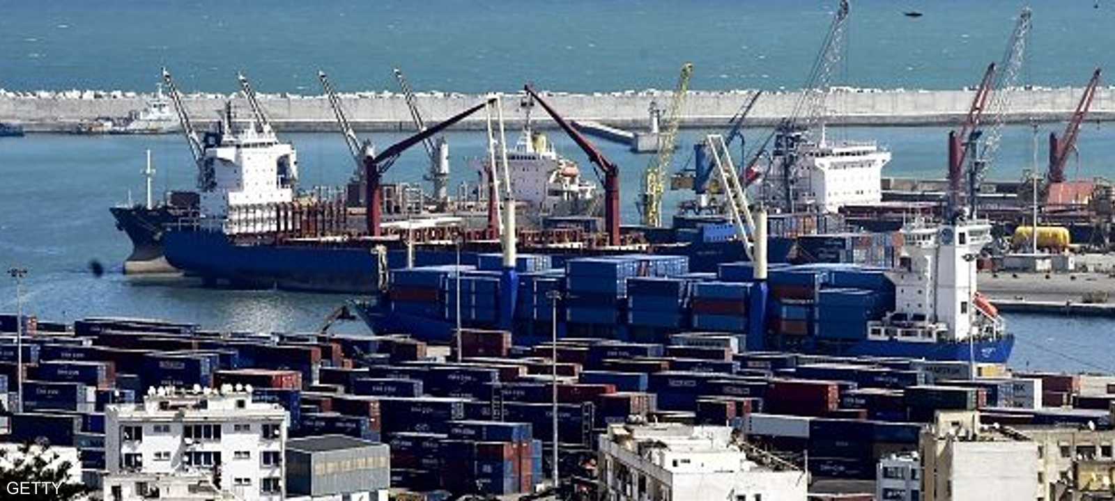منظر عام لميناء العاصمة الجزائرية