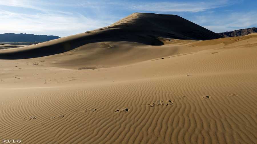 يبلغ ارتفاع الرمال نحو 150 مترا