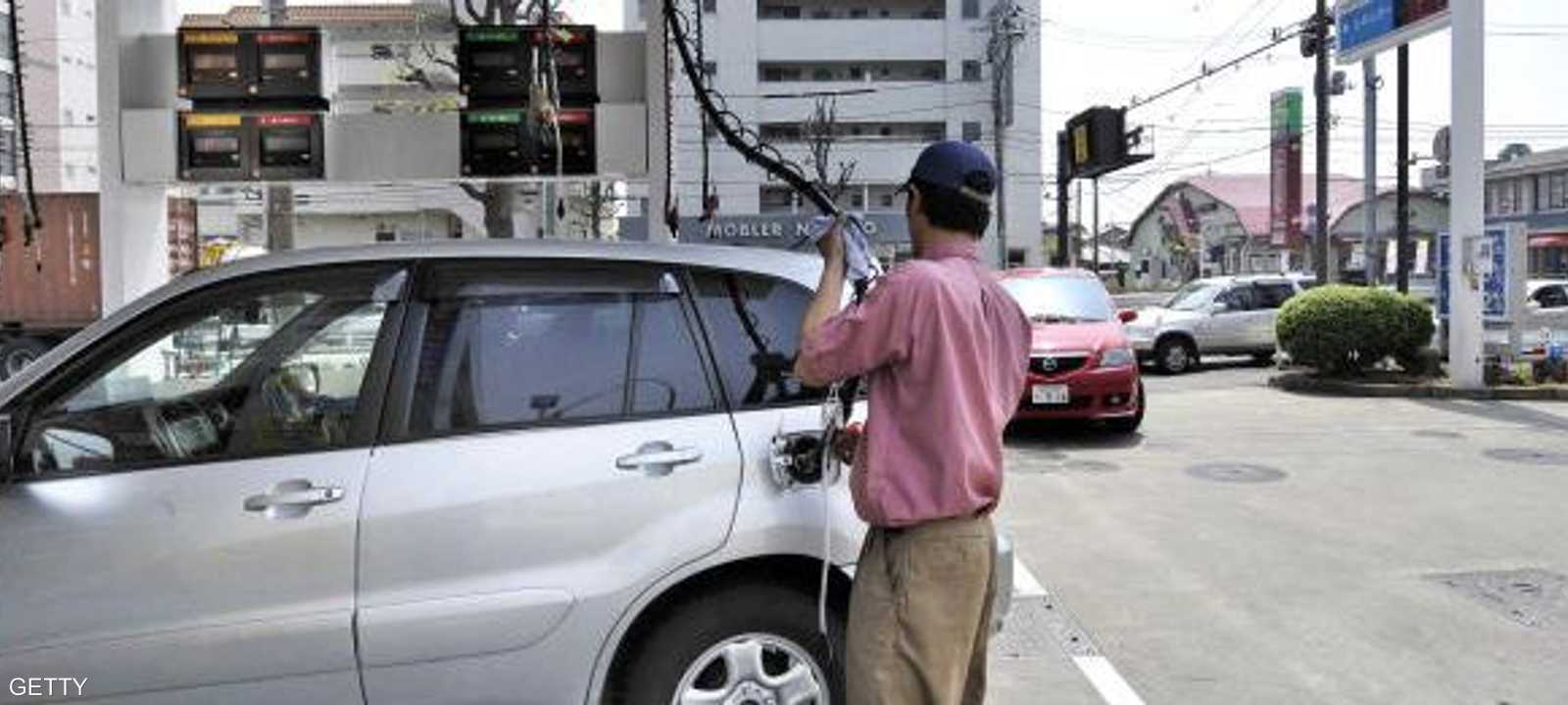 إحدى محطات التزود بالوقود في العاصمة اليابانية طوكيو - أرشيف.