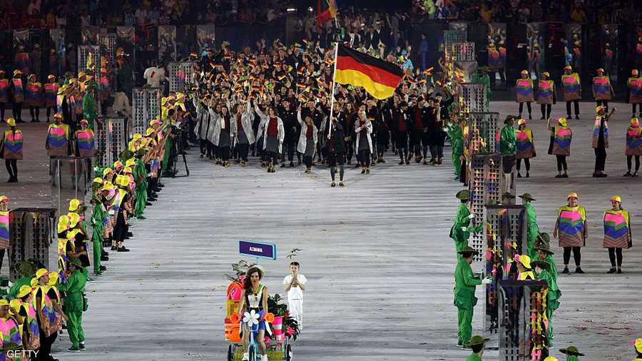 الوفد الألماني أثناء طابور عرض الفرق