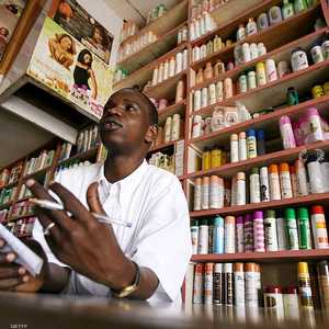 مستحضرات التجميل قد تؤدي إلى نتائج عسكية تماما- أرشيفية