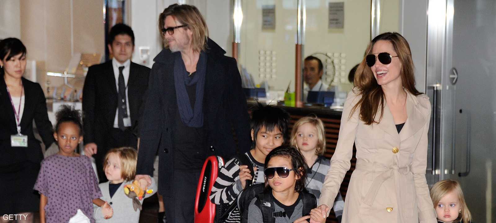 براد بيت وأنجلينا جولي وأطفالهما الستة