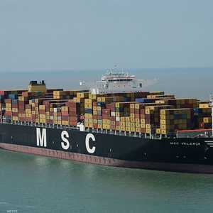 تتعرض السفن التجارية لخطر الإرهاب والقراصنة