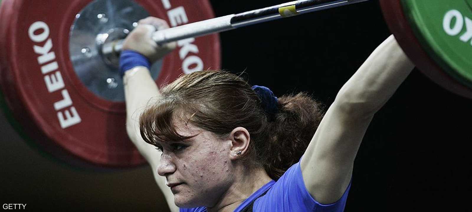 الكازخستانية إيرينا نيكاراسوفا تمكنت من رفع 240 كغم لنيل فضية بكين