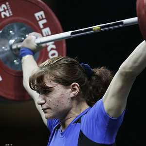 الكازخستانية إيرينا نيكاراسوفا تمكنت من رفع 240 كغم لنيل فضية بكين