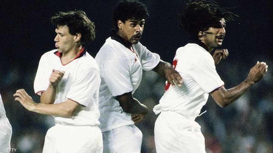 ثلاثي آي سي ميلان الإيطالي: فرانك رايكارد وماركو فان باستن ورود خوليت