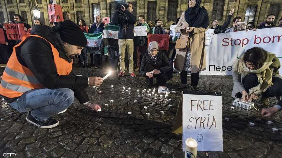 وأضيئت الشموع في هولندا تضامنا مع حلب