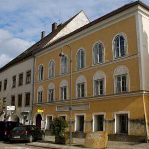 صورة للمنزل الذي ولد فيه أدولف هتلر