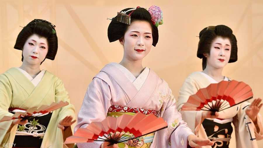 يعود أصل الغيشا إلى العصور الأولى من تاريخ اليابان،